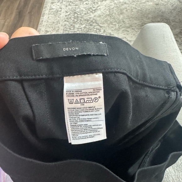 Banana Republic Black Pants. Women’s size 4. Like new condition! - Picture 6 of 6